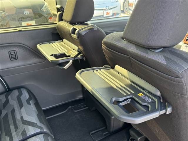 DAIHATSU TANTO FAN CROSS 2023