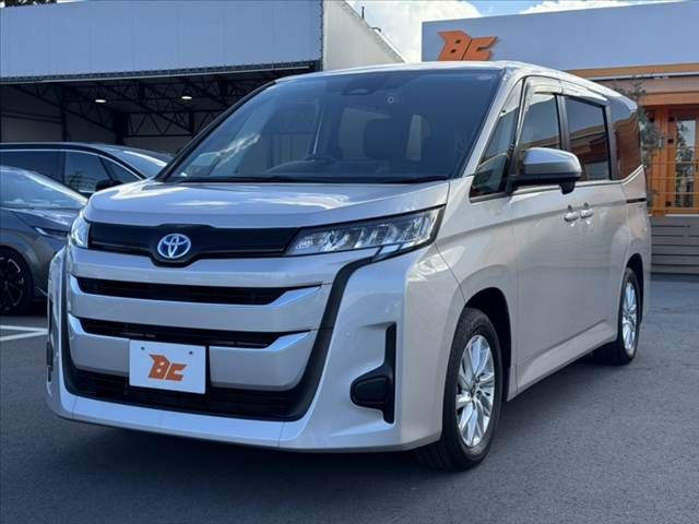 TOYOTA NOAH HYBRID 2022