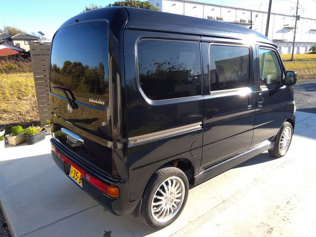 HONDA VAMOS HOBIO 2011