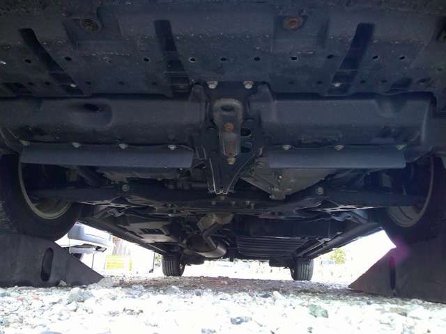 TOYOTA VOXY HYBRID 2014