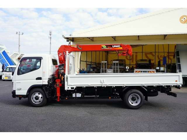 MITSUBISHI CANTER 2025