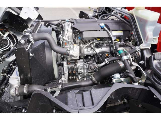 MITSUBISHI CANTER 2025