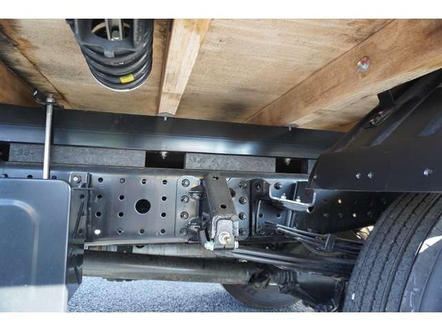 MITSUBISHI CANTER 2023