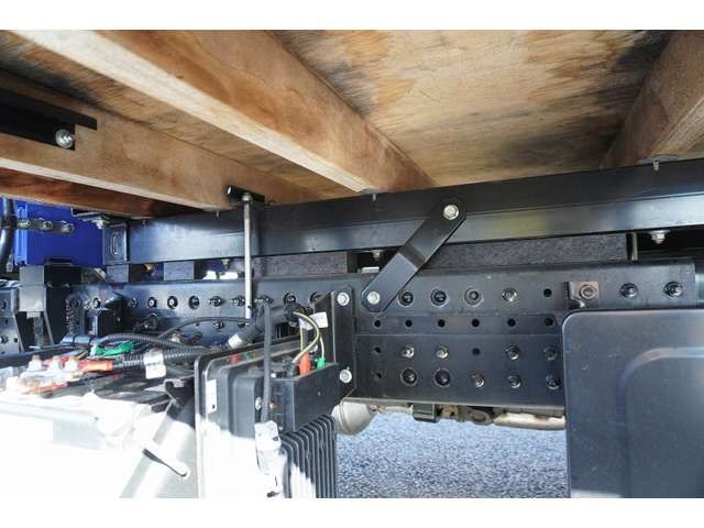 MITSUBISHI CANTER 2023