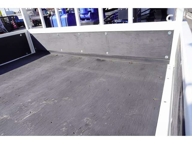 MITSUBISHI CANTER 2023