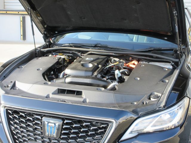 TOYOTA CROWN sedan hybrid 4WD 2019