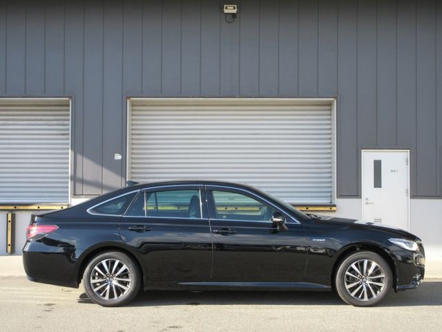 TOYOTA CROWN sedan hybrid 4WD 2019