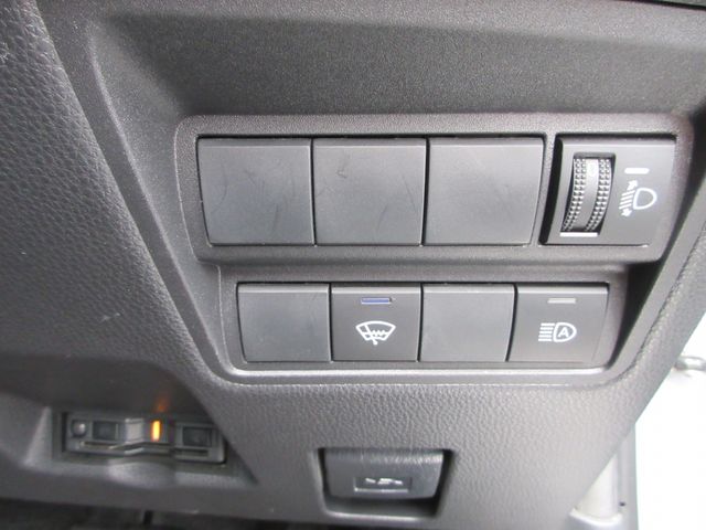 TOYOTA YARIS HYBRID 2023