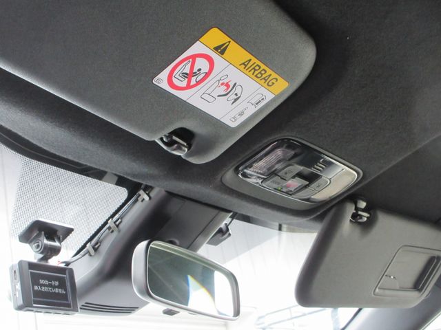 TOYOTA YARIS HYBRID 2023