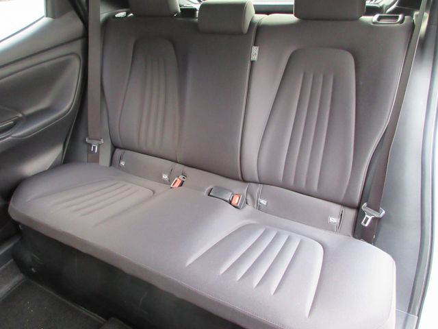 TOYOTA YARIS HYBRID 2023