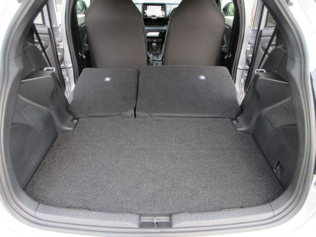 TOYOTA YARIS HYBRID 2023