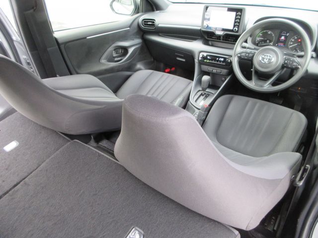 TOYOTA YARIS HYBRID 2023