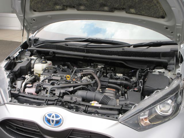 TOYOTA YARIS HYBRID 2023