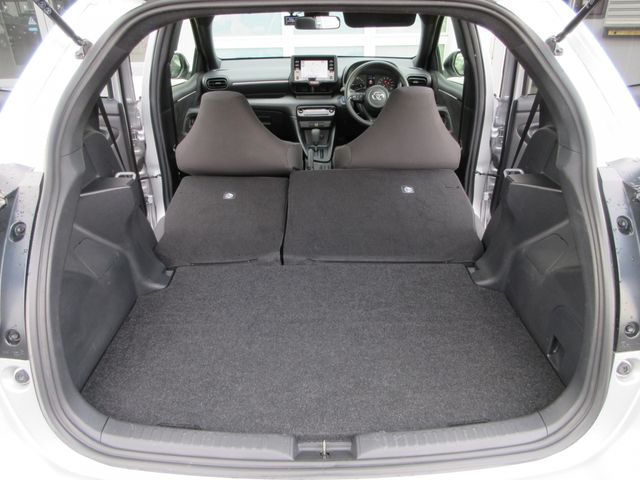 TOYOTA YARIS HYBRID 2023