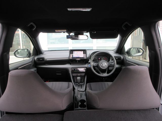 TOYOTA YARIS HYBRID 2023