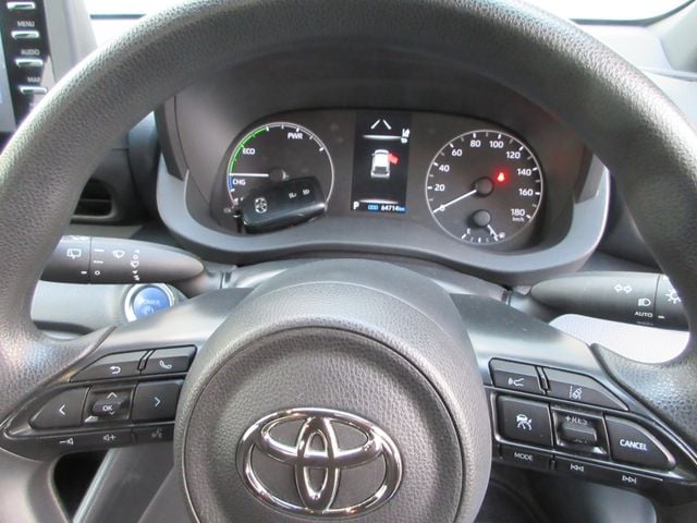 TOYOTA YARIS HYBRID 2023