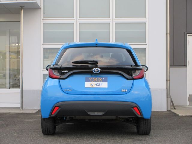 TOYOTA YARIS HYBRID 2023