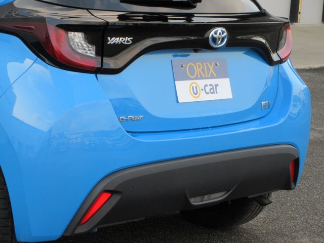 TOYOTA YARIS HYBRID 2023