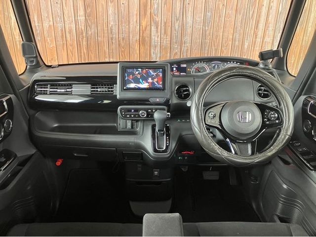 HONDA N BOX CUSTOM 2021