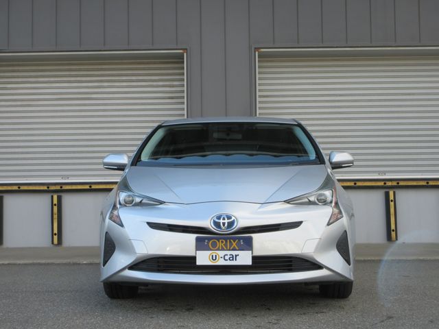 TOYOTA PRIUS 2017