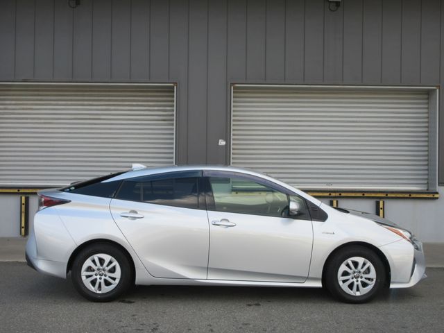 TOYOTA PRIUS 2017