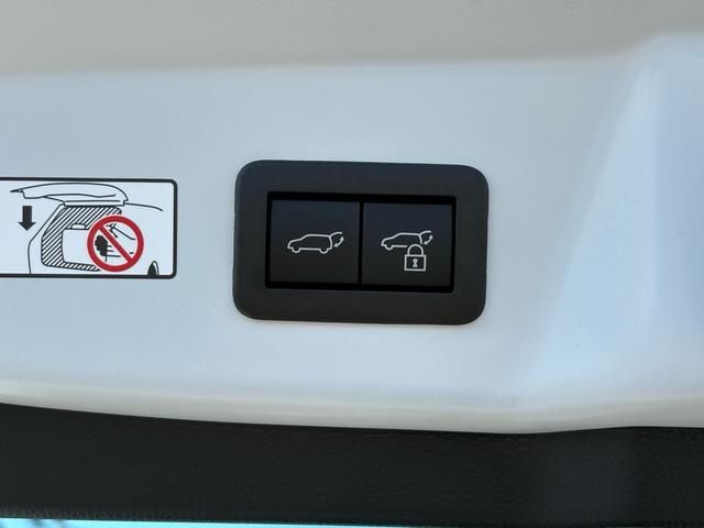 TOYOTA PRIUS PHV 2024