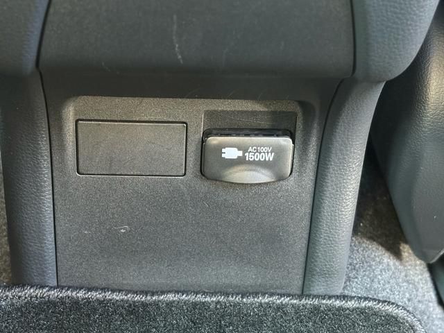 TOYOTA PRIUS PHV 2024