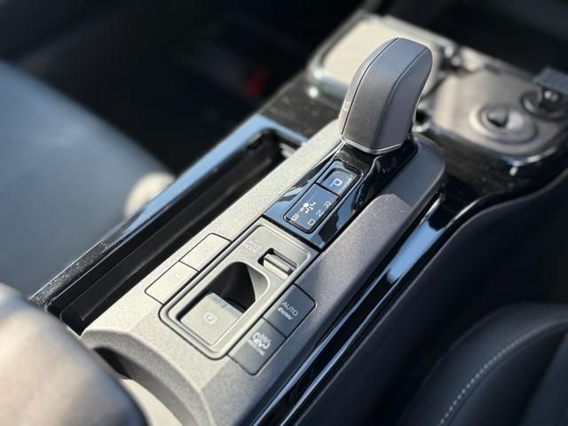 TOYOTA PRIUS PHV 2024