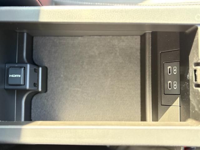 TOYOTA PRIUS PHV 2024