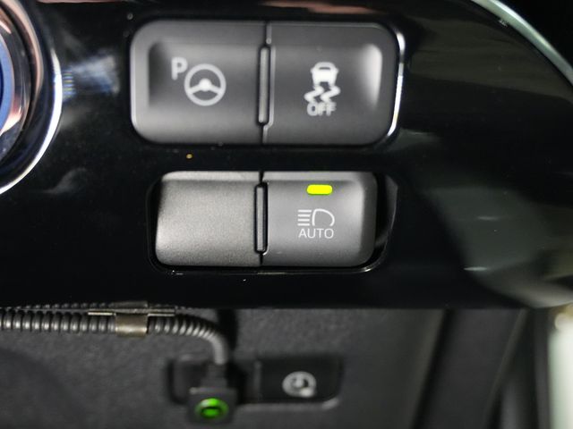 TOYOTA PRIUS PHV 2018