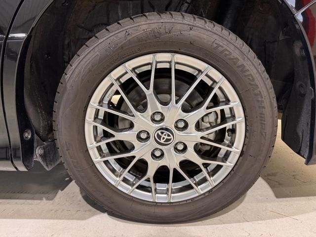 TOYOTA VOXY HYBRID 2019