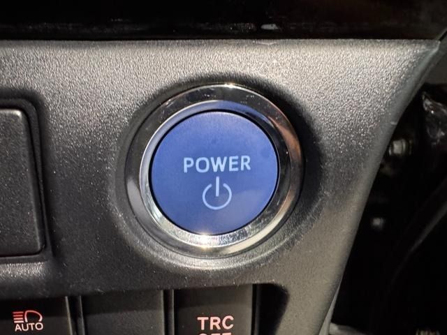 TOYOTA VOXY HYBRID 2019