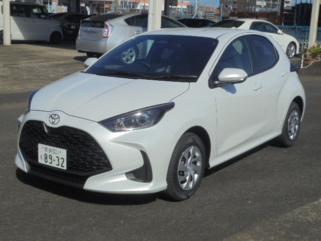 TOYOTA YARIS 2025