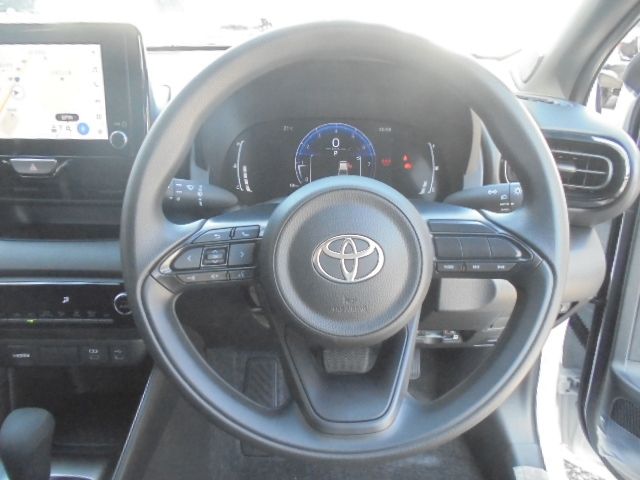 TOYOTA YARIS 2025