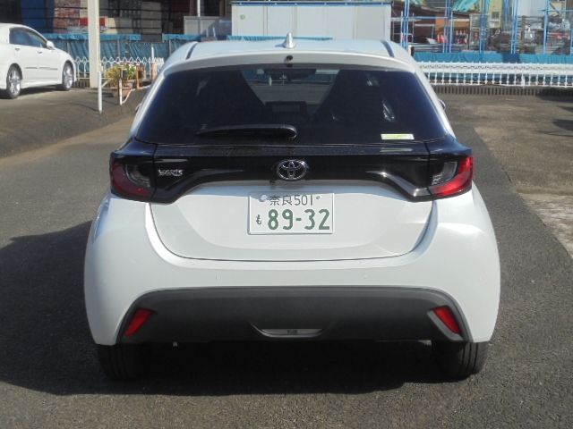 TOYOTA YARIS 2025