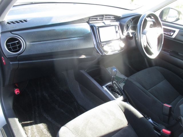 TOYOTA COROLLA AXIO HYBRID 2013