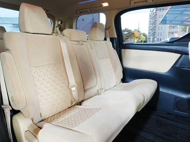 TOYOTA VELLFIRE 2015