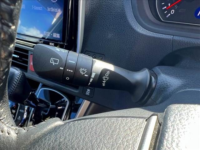 TOYOTA VOXY 4WD 2021