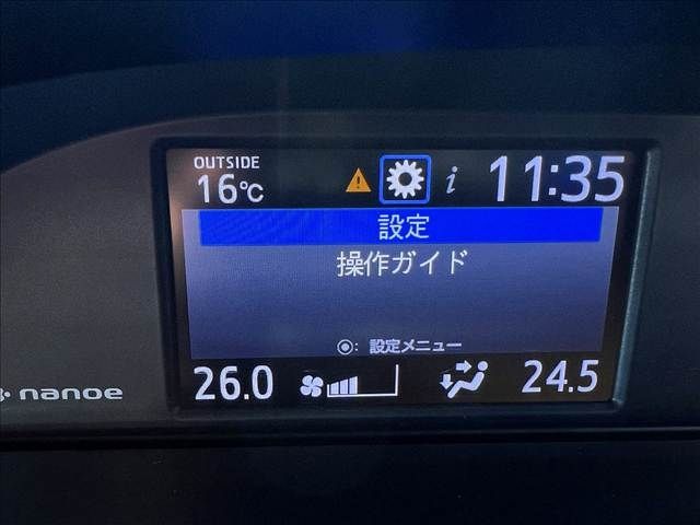 TOYOTA VOXY 4WD 2021