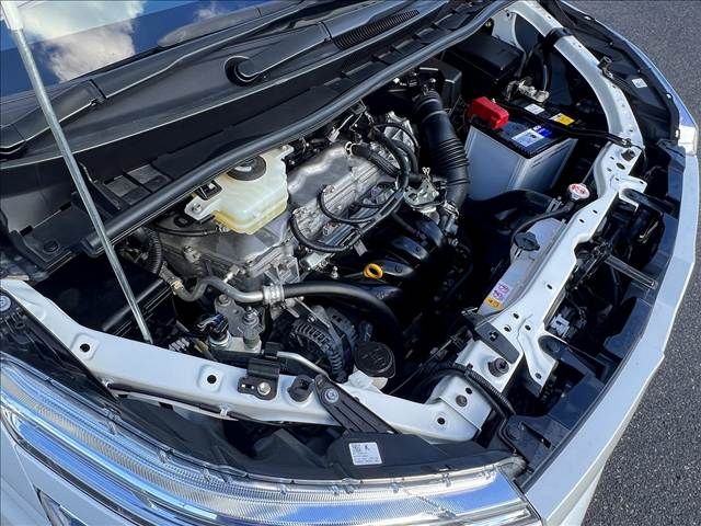 TOYOTA VOXY 4WD 2021