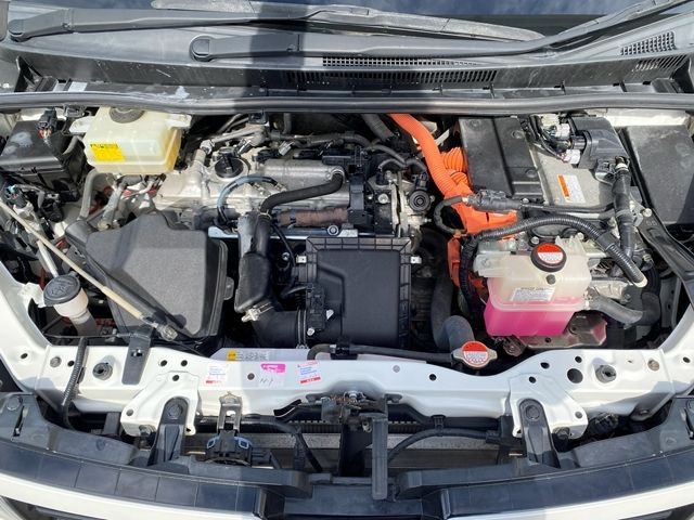 TOYOTA VOXY HYBRID 2015