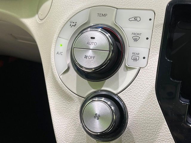 TOYOTA SIENTA HYBRID 2018