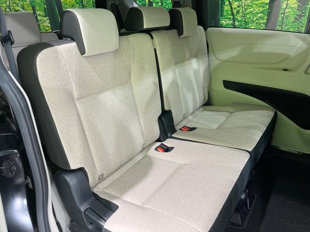 TOYOTA SIENTA HYBRID 2018