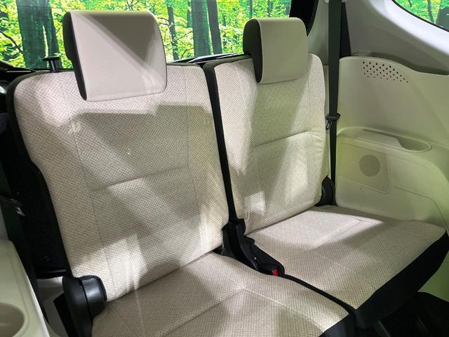 TOYOTA SIENTA HYBRID 2018