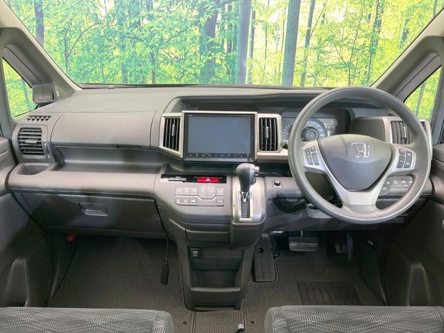 HONDA STEPWAGON 2015