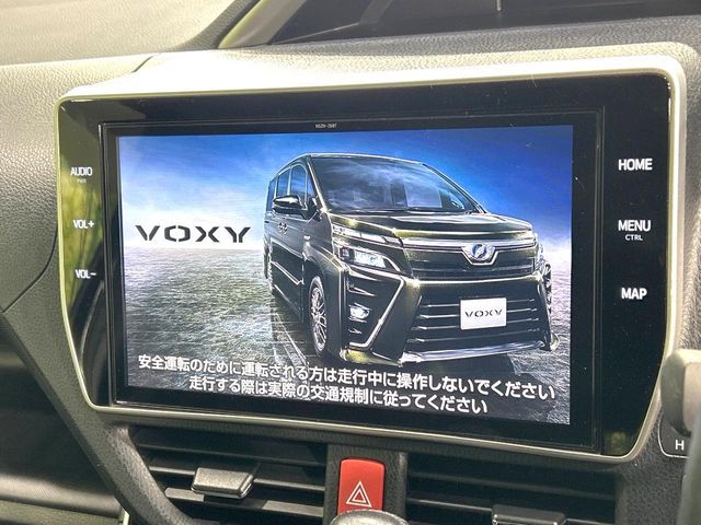 TOYOTA VOXY 2019