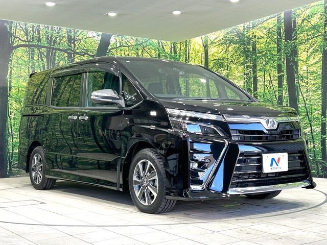 TOYOTA VOXY 2019