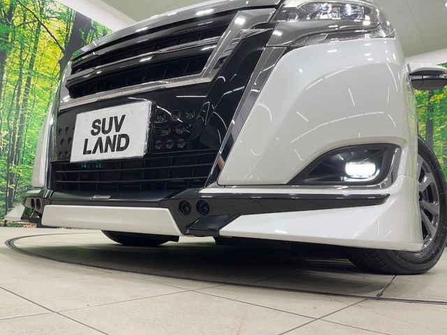 TOYOTA ESQUIRE HYBRID 2018