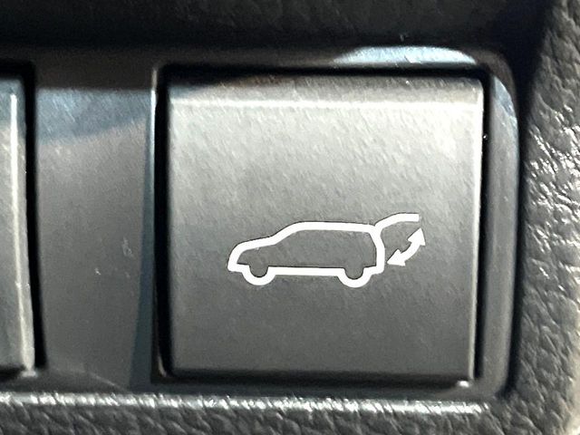 TOYOTA COROLLA CROSS HYBRID 2025