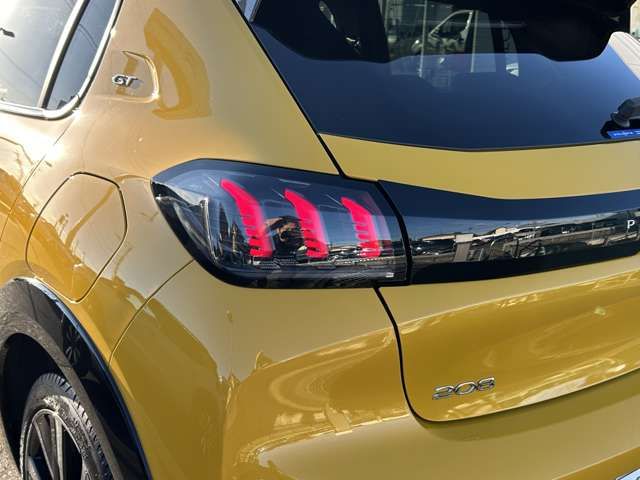 PEUGEOT PEUGEOT 208 2022